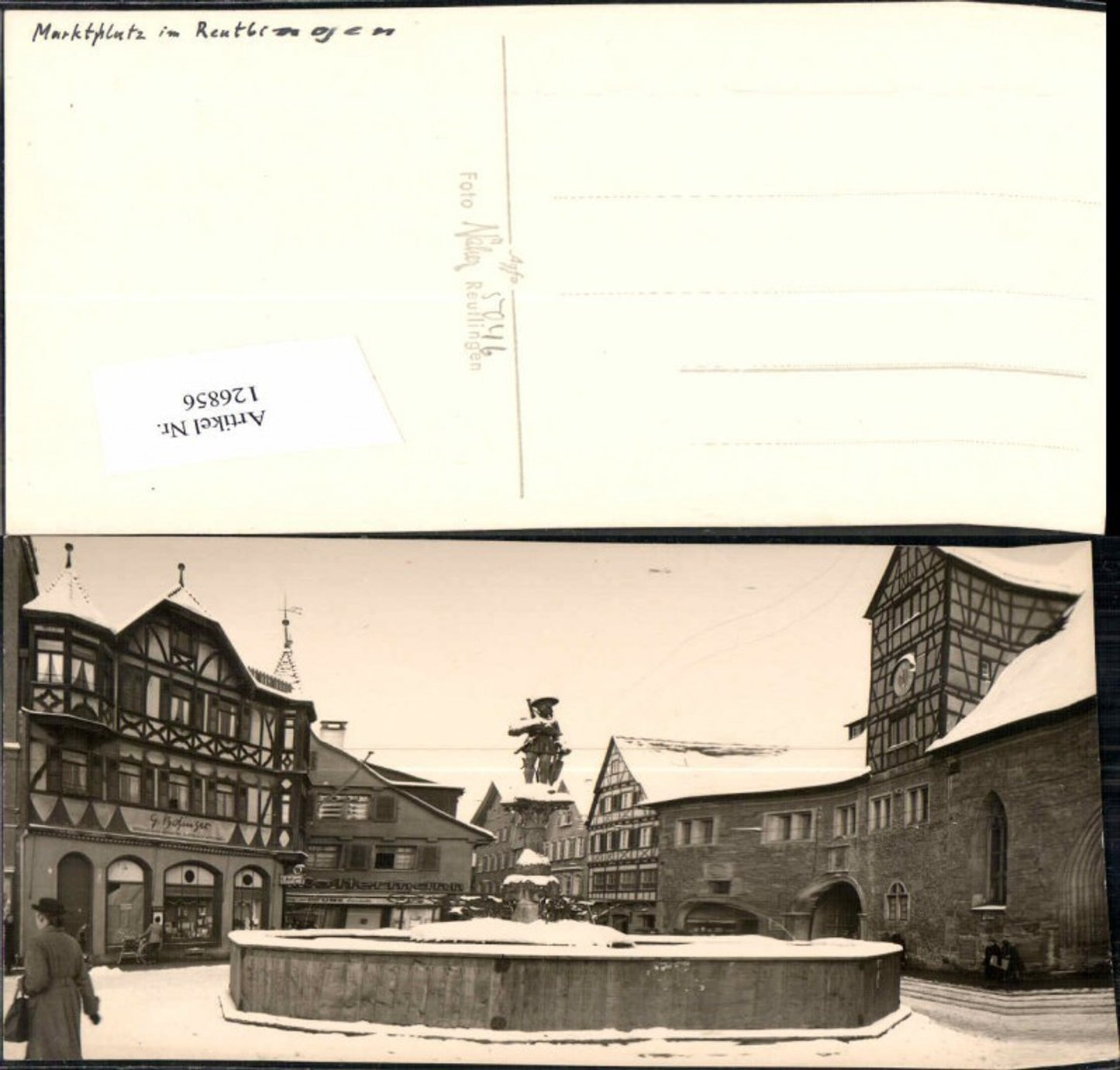 126856,FotoAK Marktplatz in Reutlingen Brunnen Geschäft