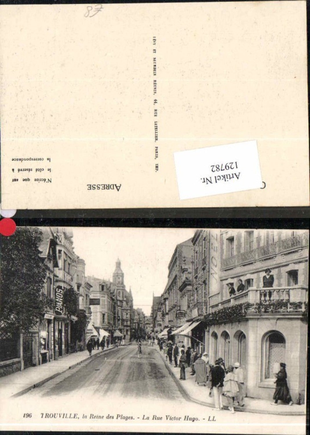 129782,Trouville Reine des Plages La Rue Victor Hugo pub LL 196 Strassenansicht Leute