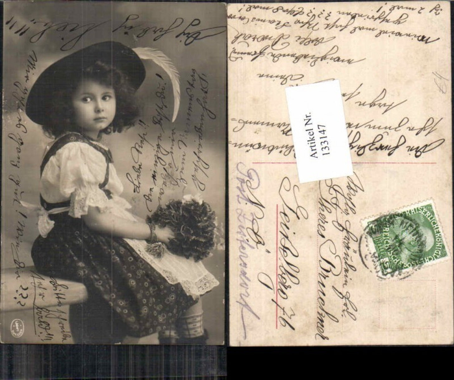 133147,Süsses Mädchen in Tracht Hut Blumen