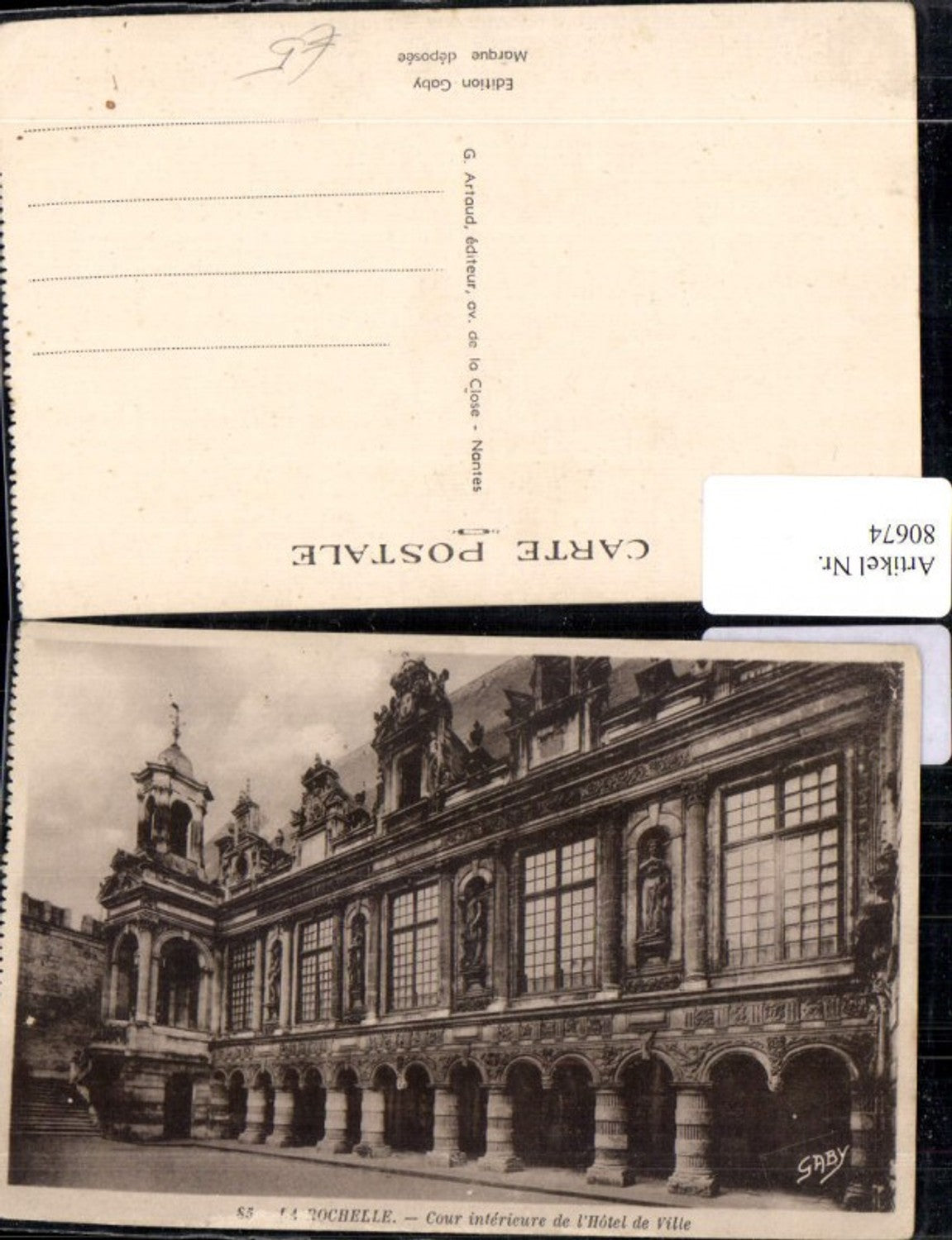 80674,La Rochelle Cour interieure de l`Hotel de Ville Aussenansicht