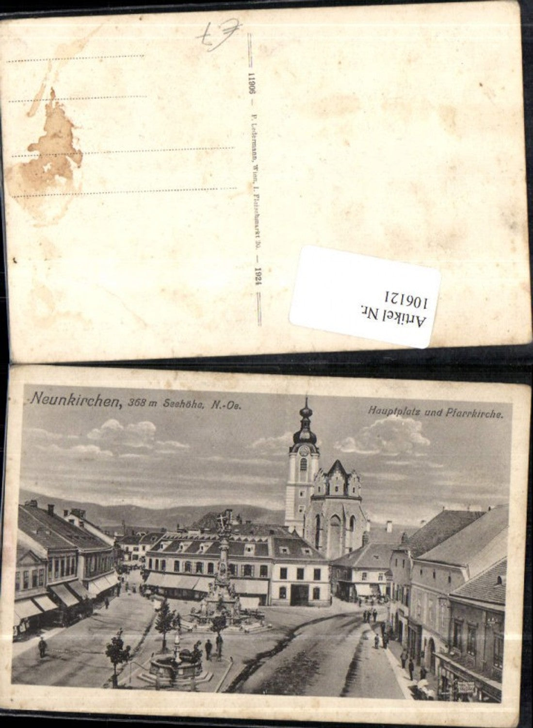 106121,Neunkirchen Hauptplatz und Pfarrkirche Kirche