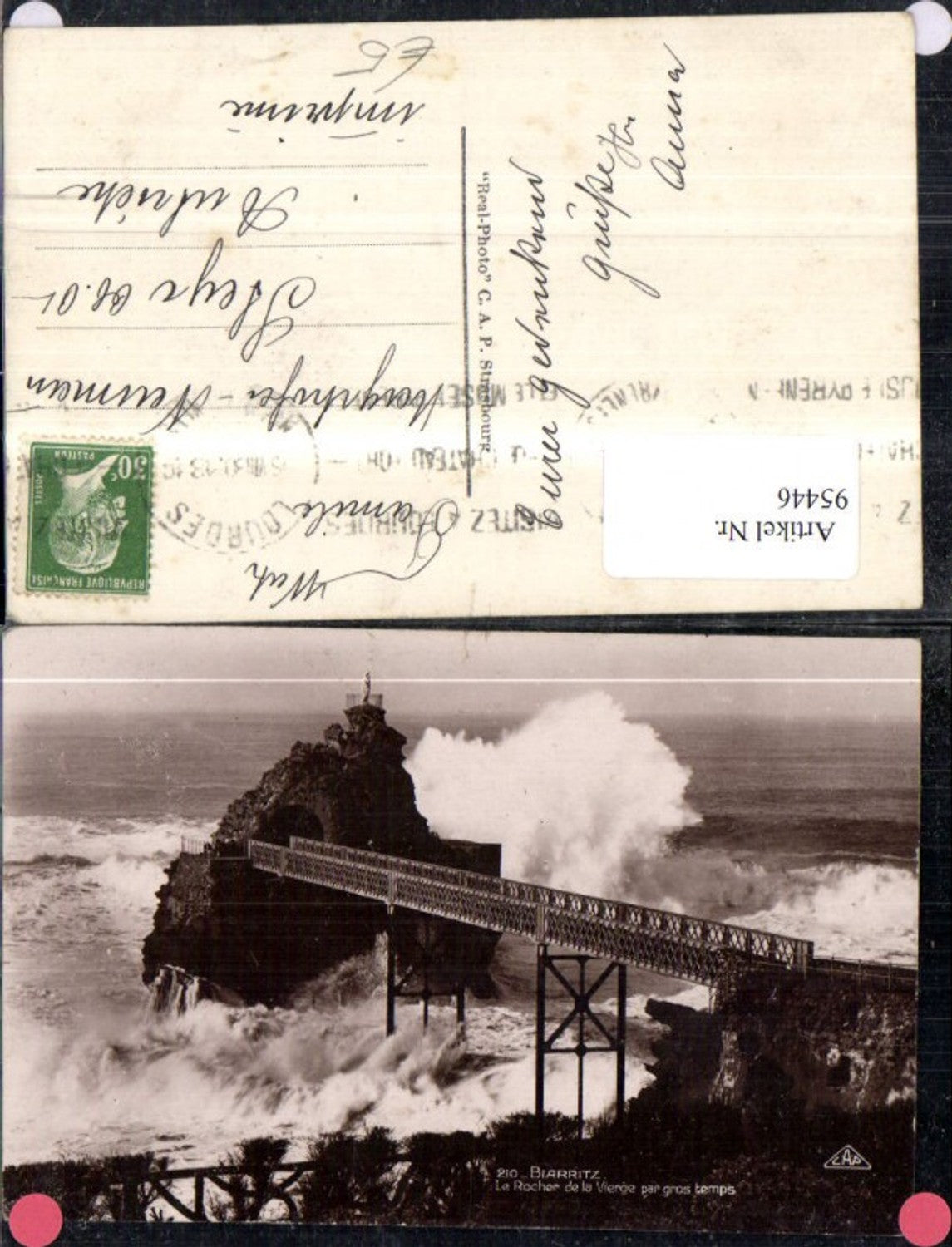 95446,Biarritz Le Rocher de la Vierge par gros temps Ansicht Küste Brücke Fels m. Statue 1913
