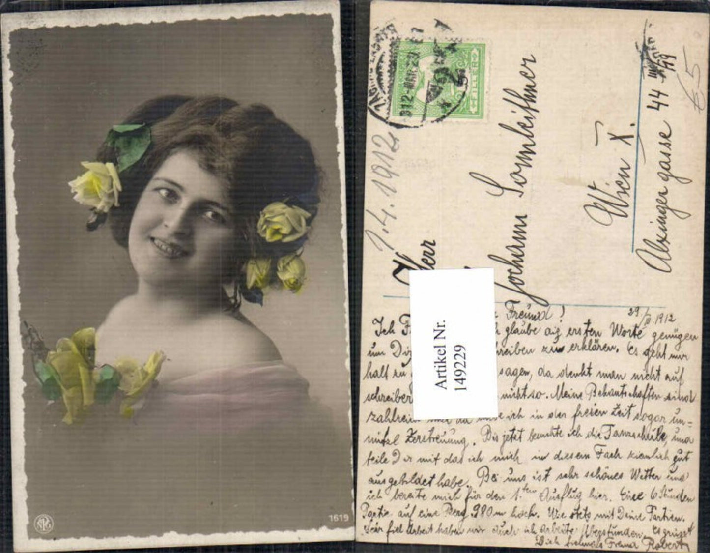 149229,Schöne Frau Blumen Rosen im haar NPG