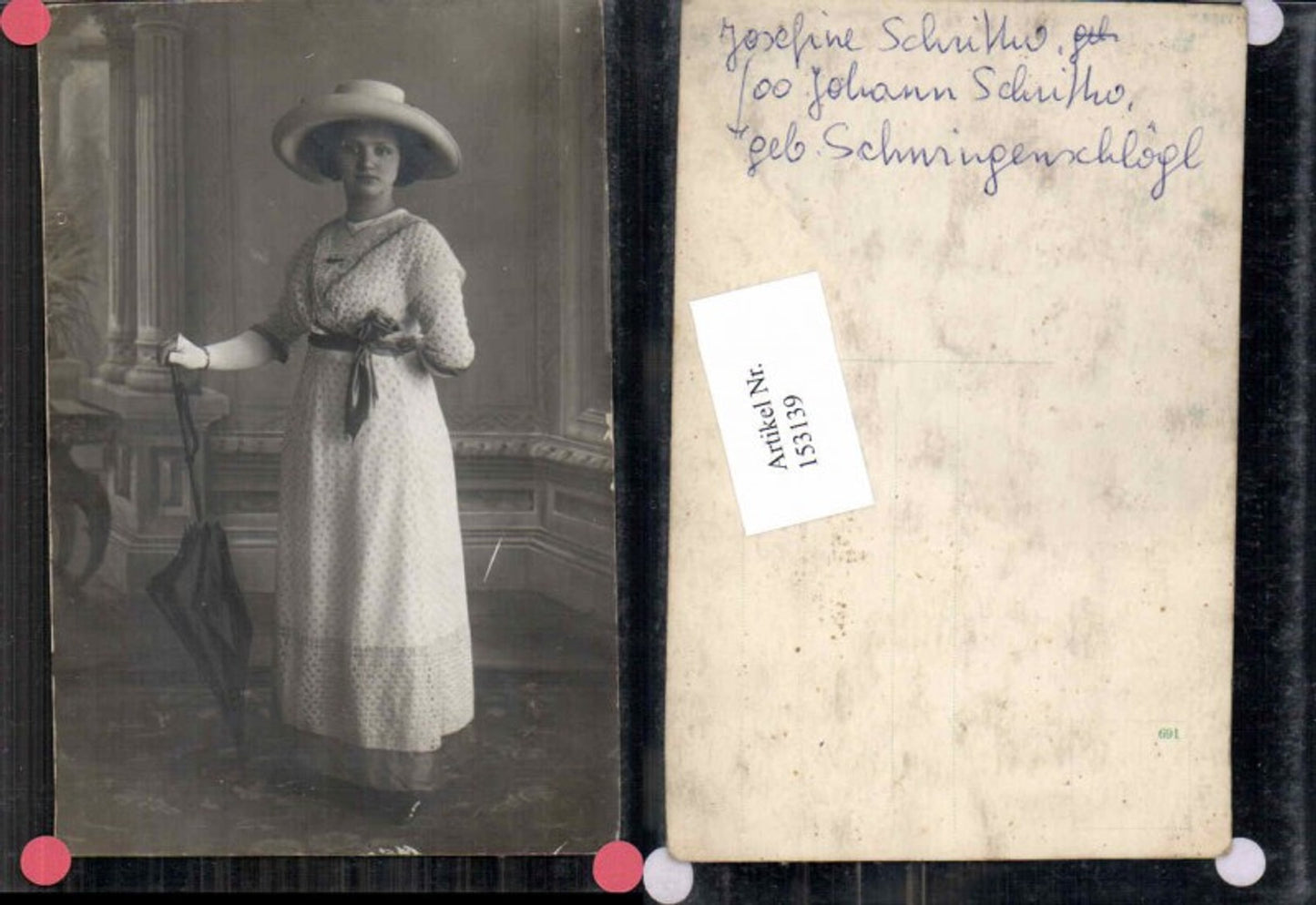 153139,Schöne Frau m. Hut Hutmode Schirm Mode Kleid