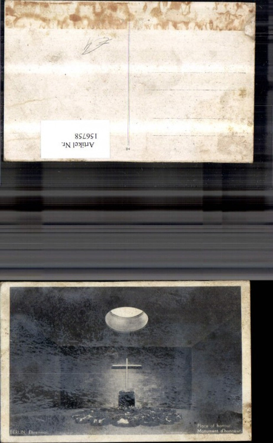 156758,Berlin Ehrendenkmal Blumenkranz