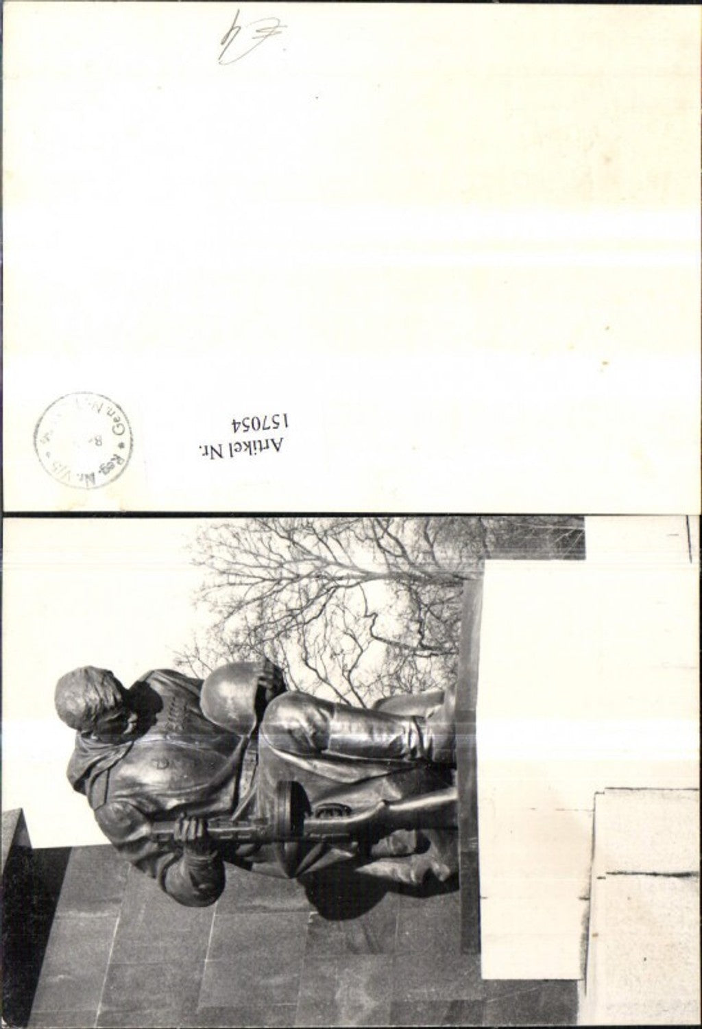 157054,Berlin Verlagsrohabdruck Stalinallee Statue