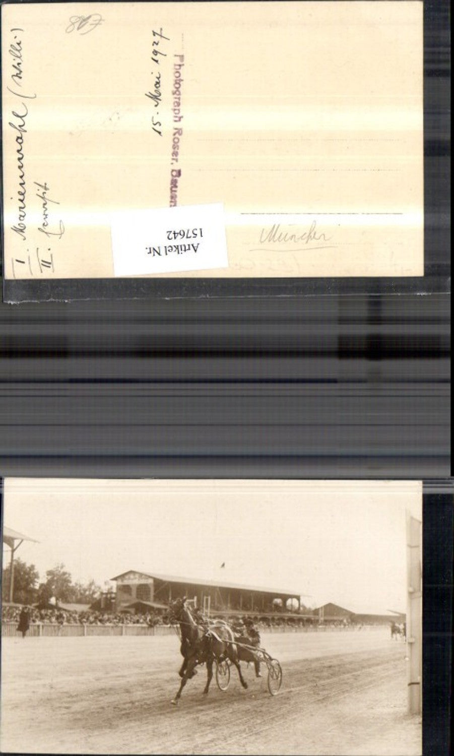 157642,München Foto Ak Trabrennbahn Gespann Pferde Jockey 1927