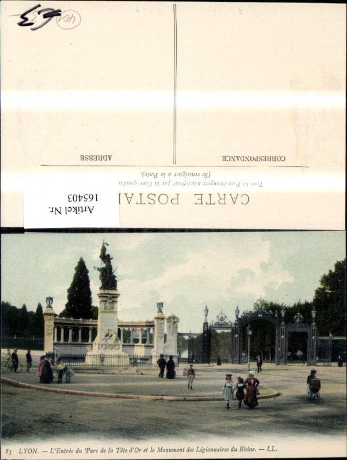 165403,Lyon L Entree du Parc de la Tete d Or et le Monument des Legionnaires du Rhone Denkmal Personen