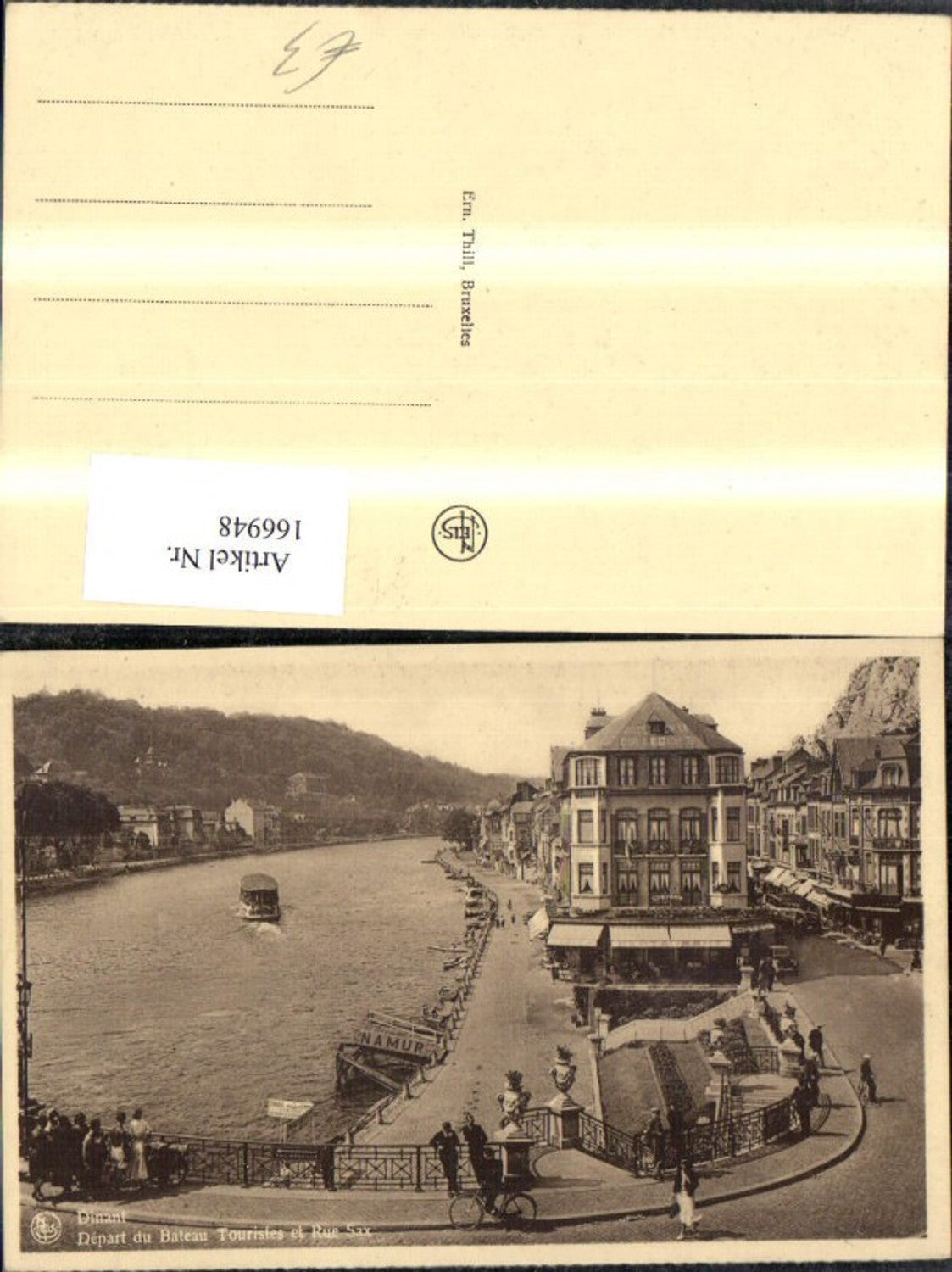 166948,Dinant Départ du Bateu Tourists et Rue Sax
