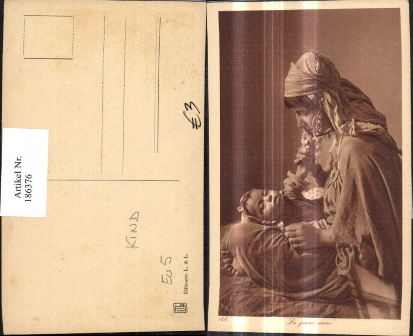 186376,La jeune mere Orientalische Frau m. Kind