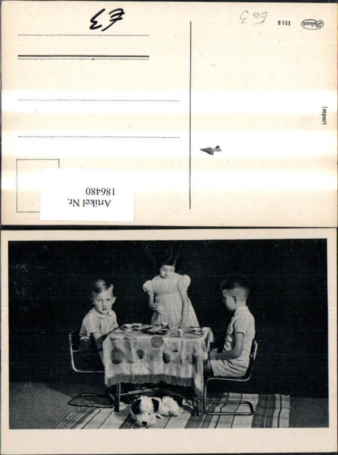 186480,Foto Ak Kind Kinder b. Kaffeetrinken Kaffeetisch Hund