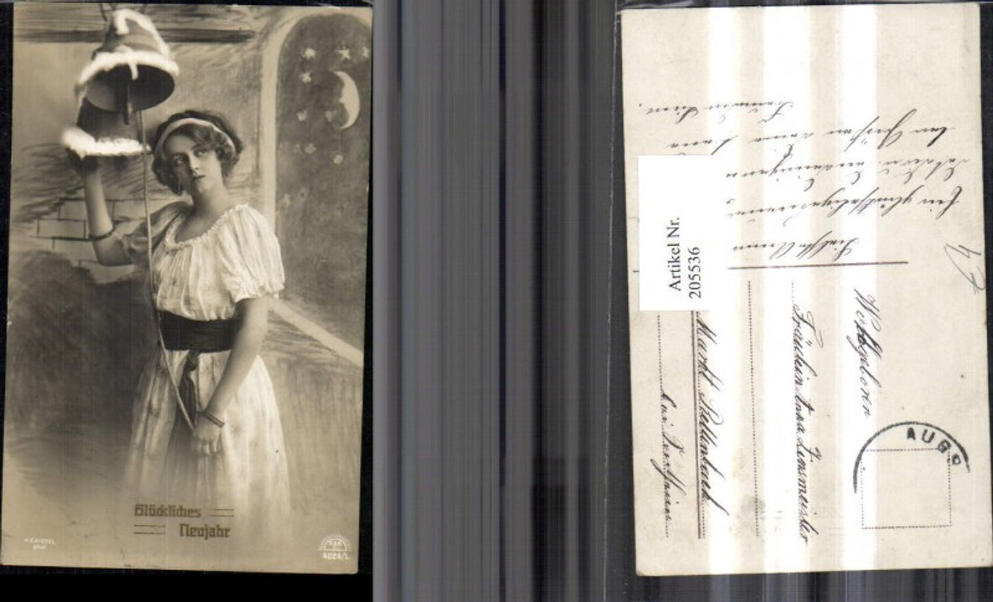 205536,Frau Mädchen m. Kleid Haarschmuck Glocke Mond
