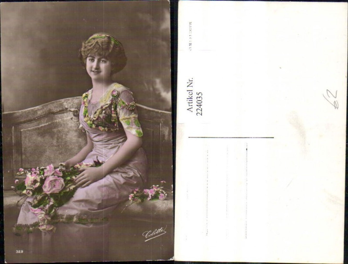224035,Frau Kleid Brosche Blumen Haarband Rosen Strauß
