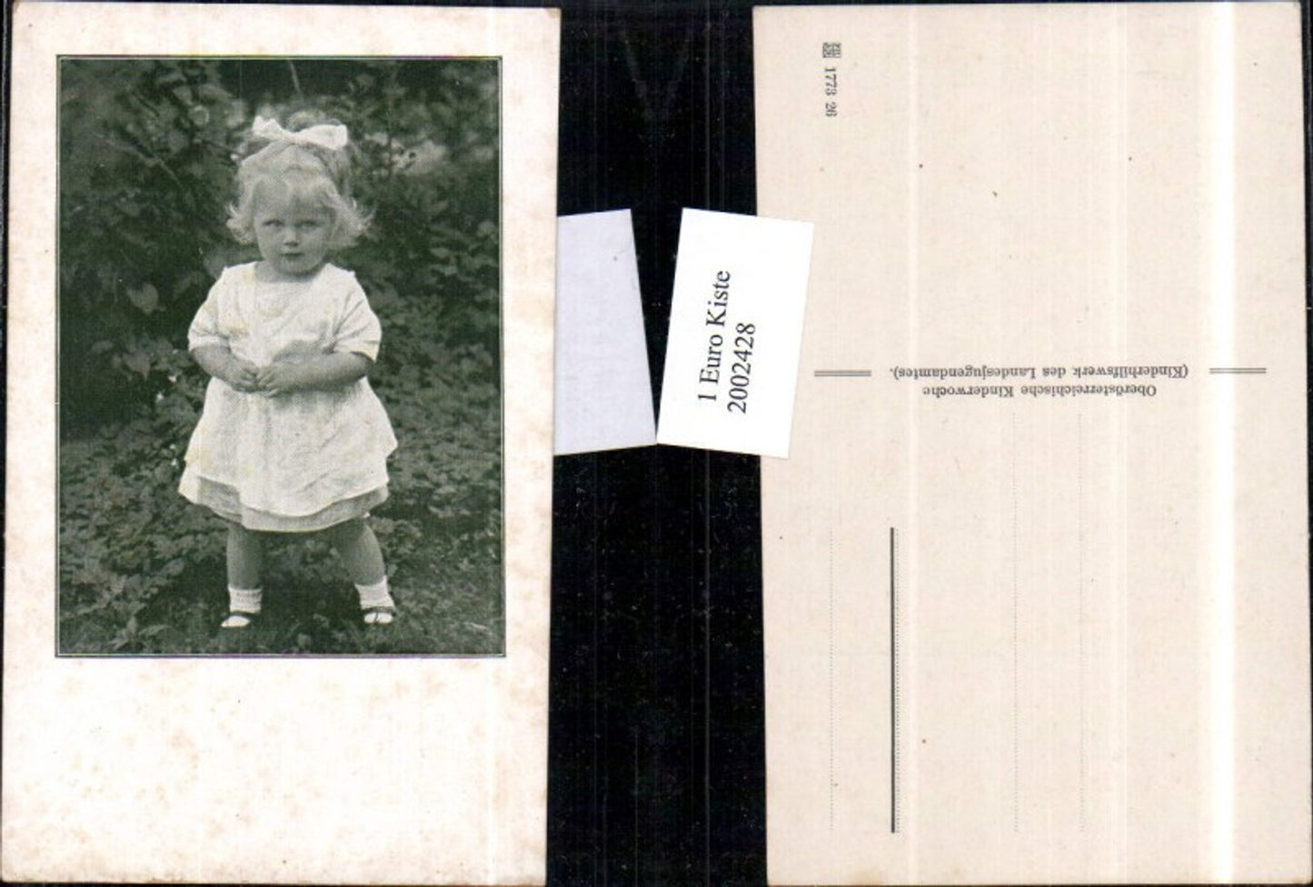 2002428,Foto Kind Mädchen m. Kleid u. Masche