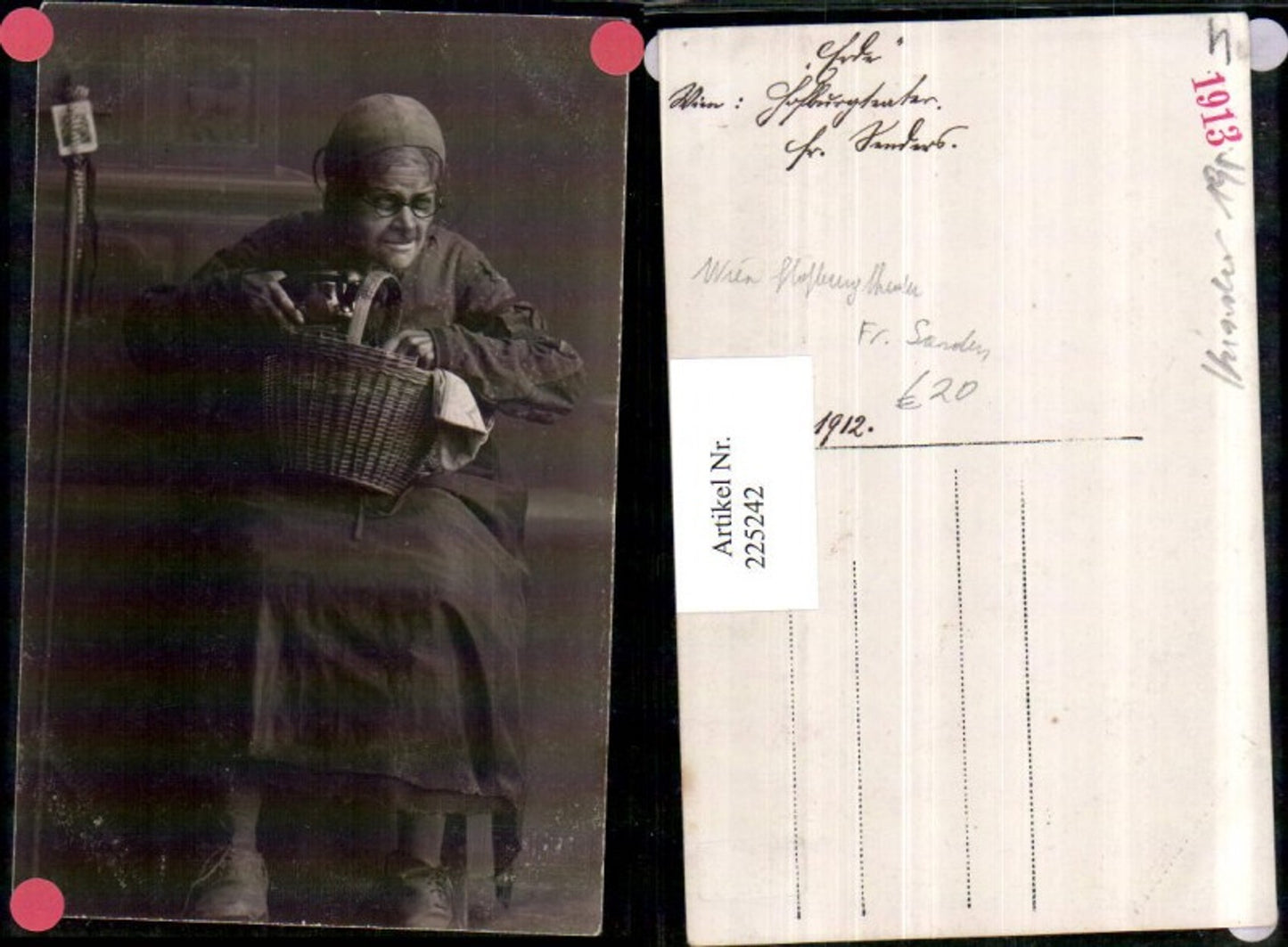 225242,Wien Hofburgtheater 1912 Schauspieler Frau Sanders m. Korb