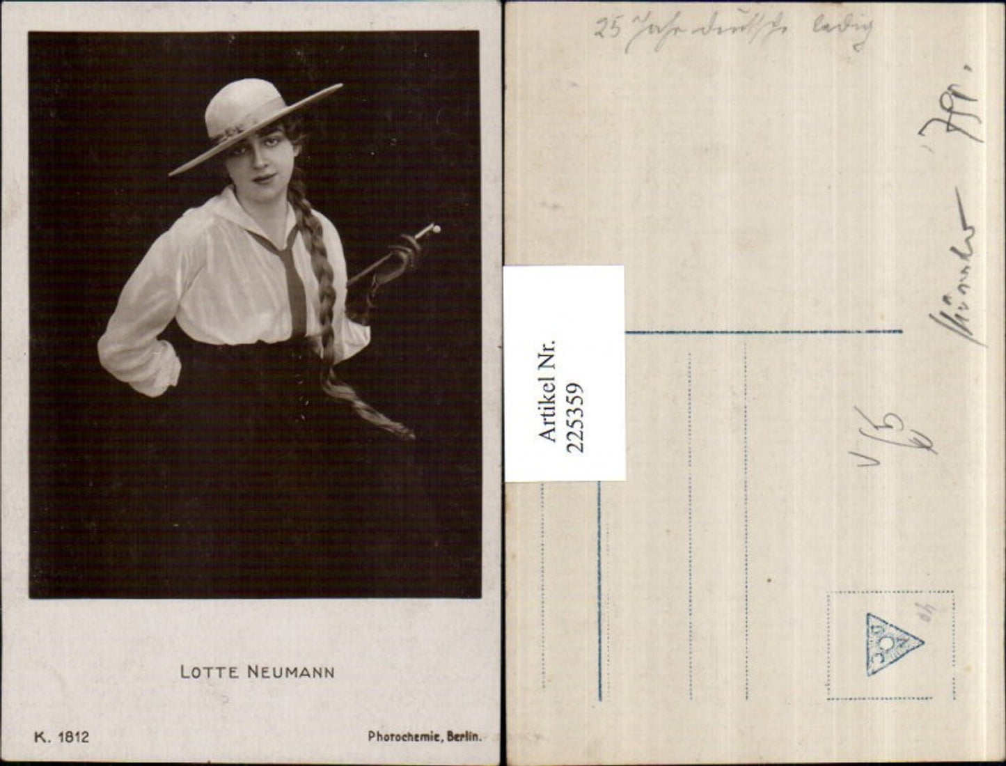 225359,Schauspielerin Lotte Neumann m. Hut Zopf Schwert pub Photochemie Berin 1812