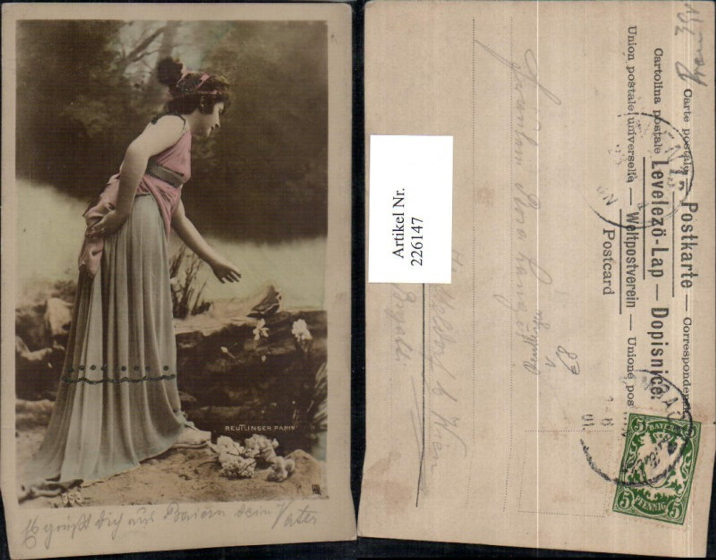 226147,Frau m. Kleid Kopfschmuck pub RPH Reutlinger Paris