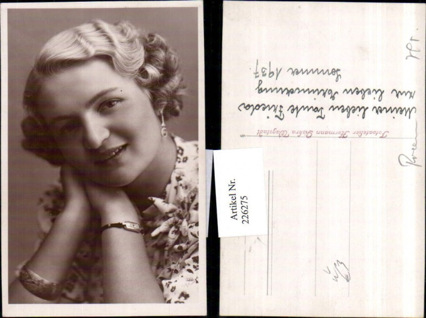 226275,Frau Mädchen m. Ohrringe Uhr Portrait pub Fotoalteier Hermann Giskra Wagstadt 1937