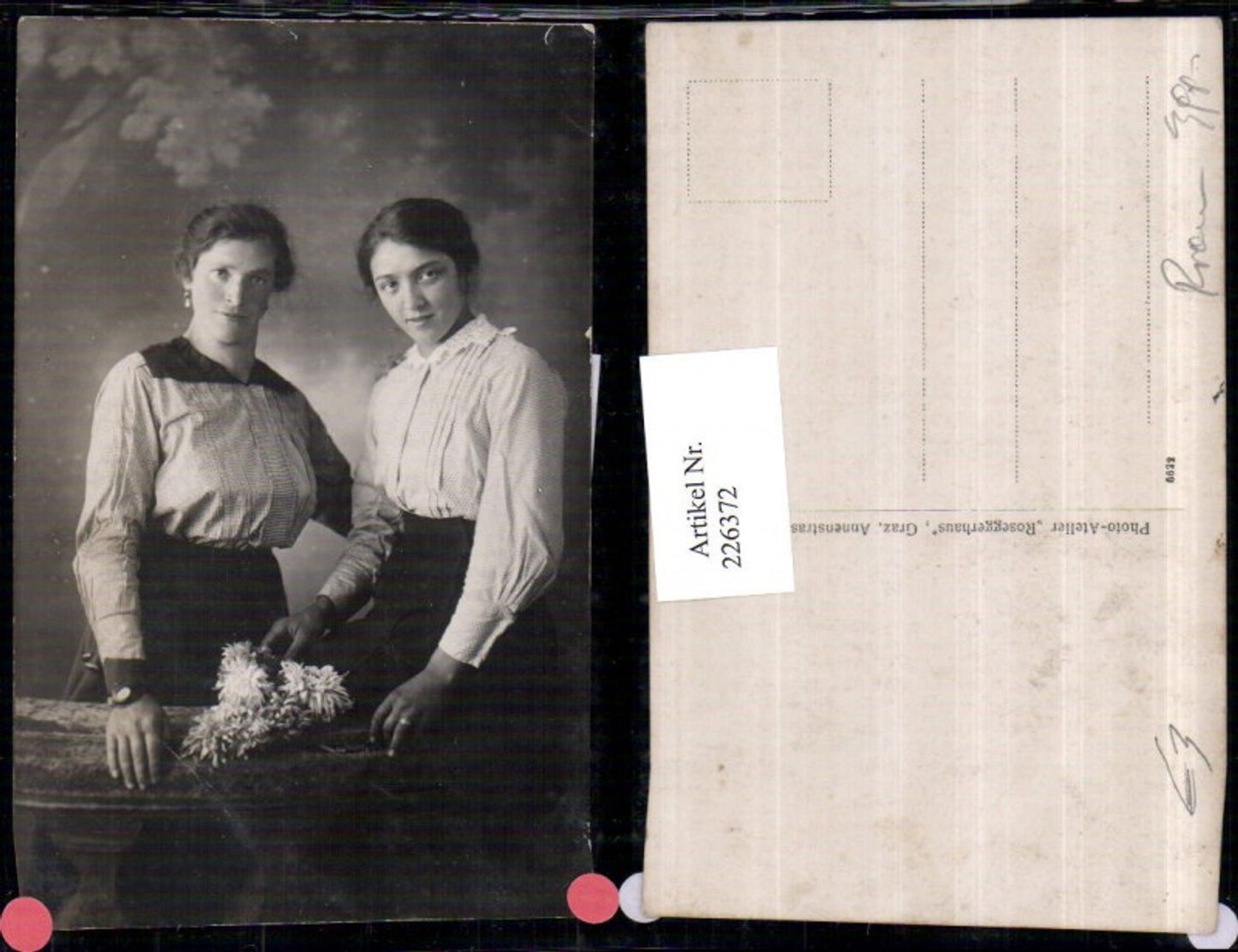226372, Women with blouse, floral portrait