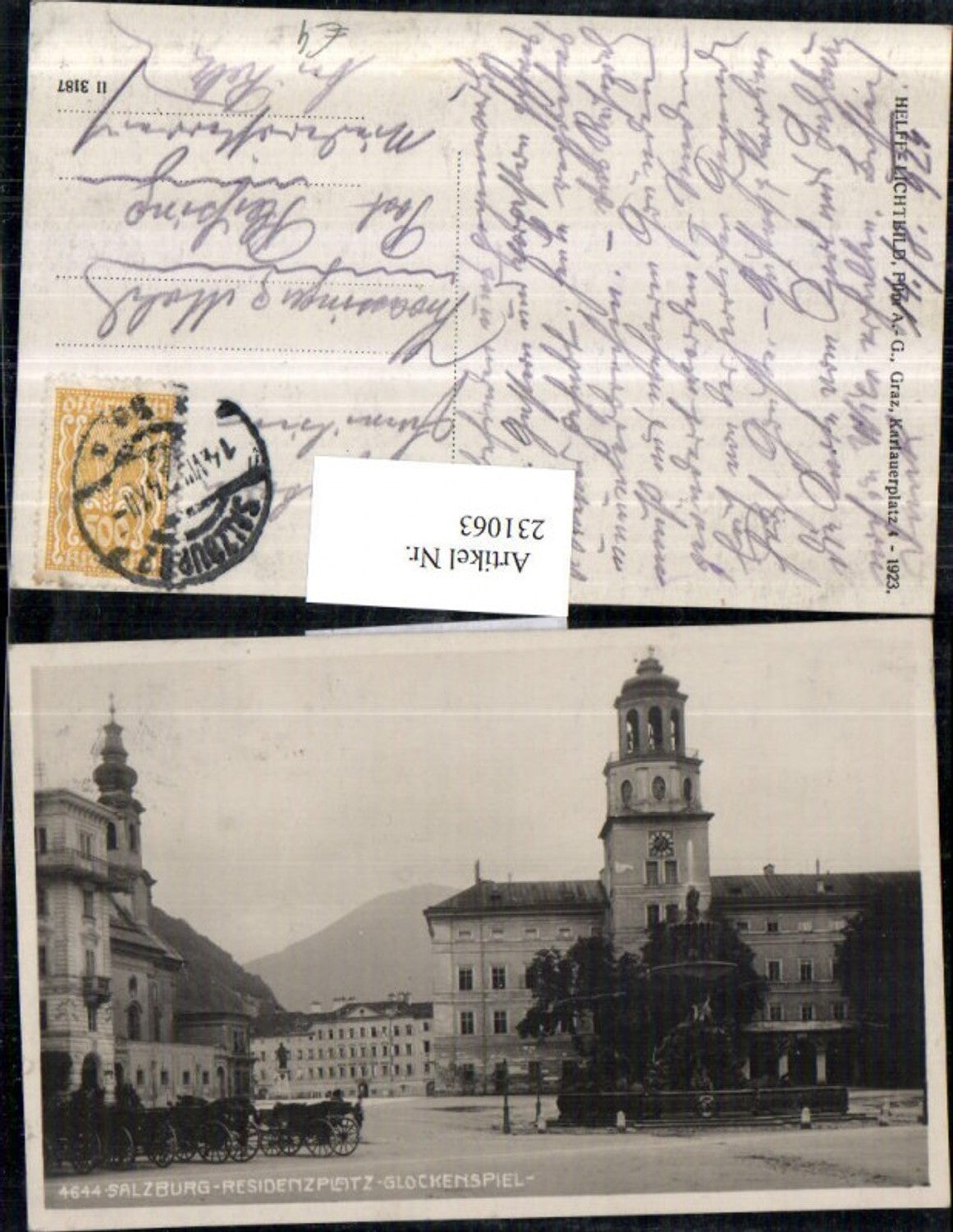 231063,Salzburg Residenzplatz Brunnen Glockenspiel Rathaus