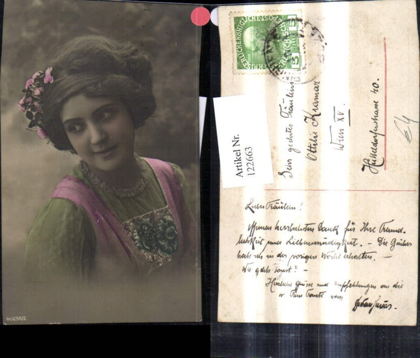 122663,Frau Tracht Rosen i. Haar