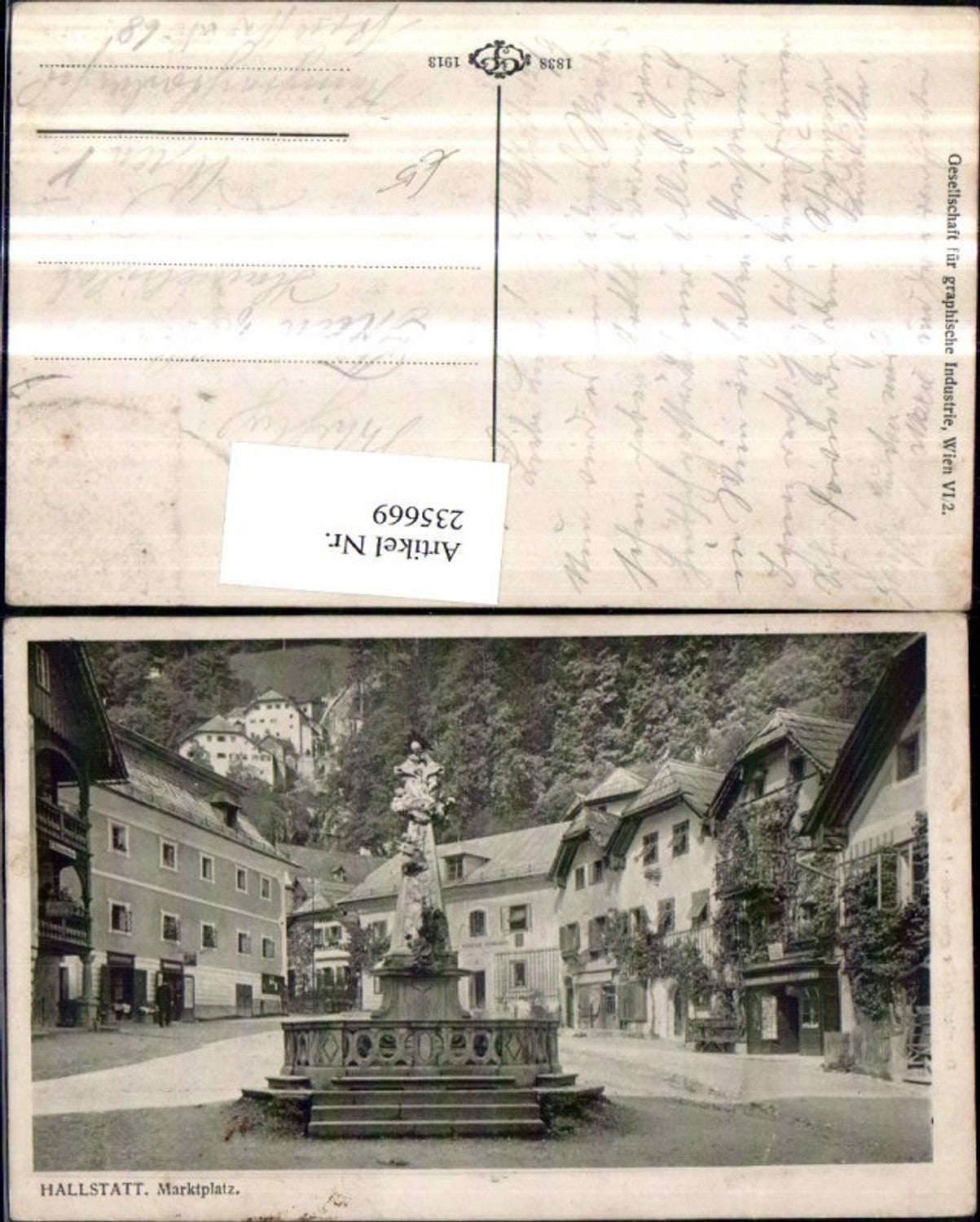 235669,Hallstatt Marktplatz Brunnen