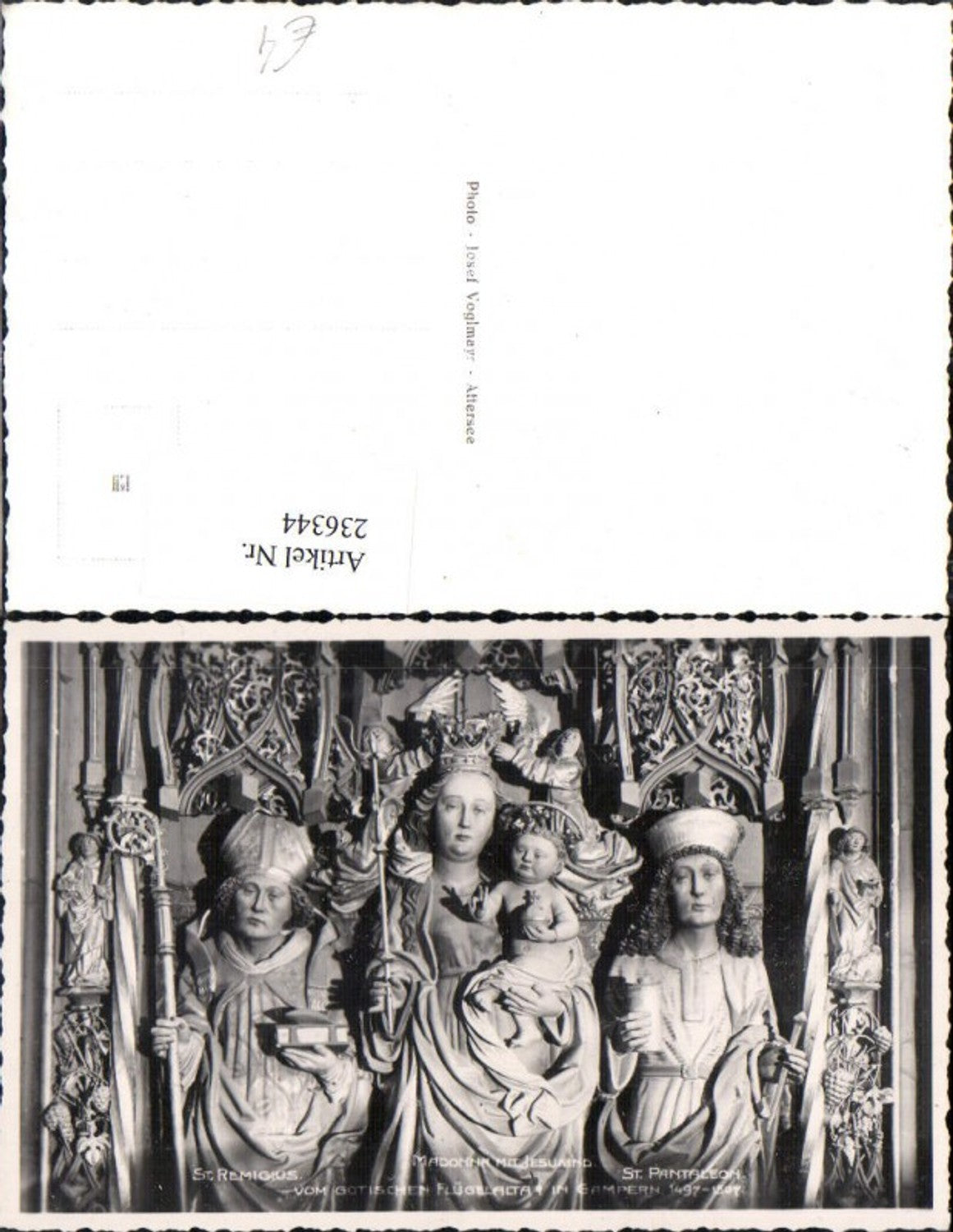 236344,Gampern Kirche Flügelaltar St. Remigius Madonna m. Jesuskind u. St. Pantaleon