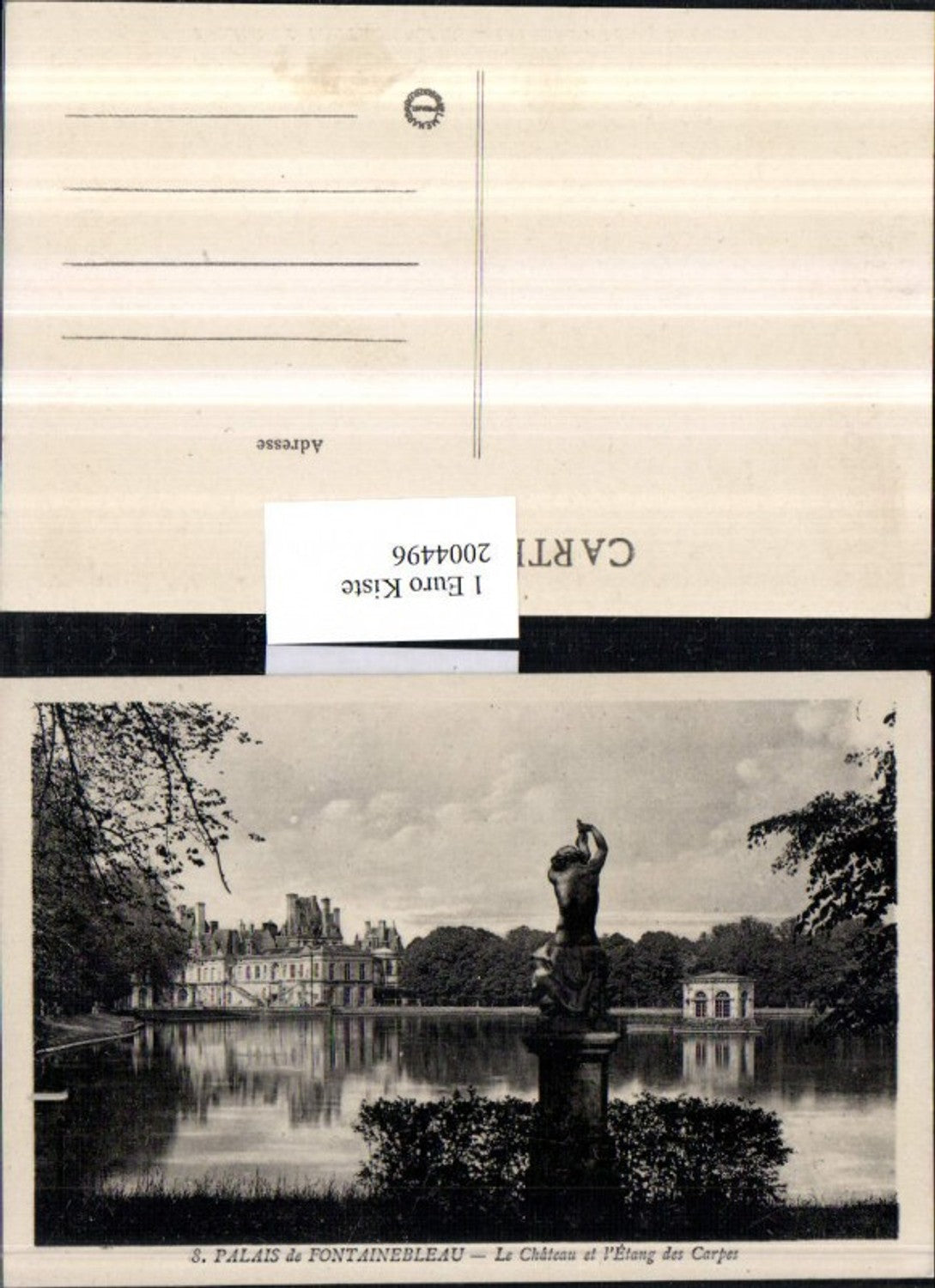 2004496,Palais de Fontainebleau Le Chateau et l'Etang des Carpes Schloss