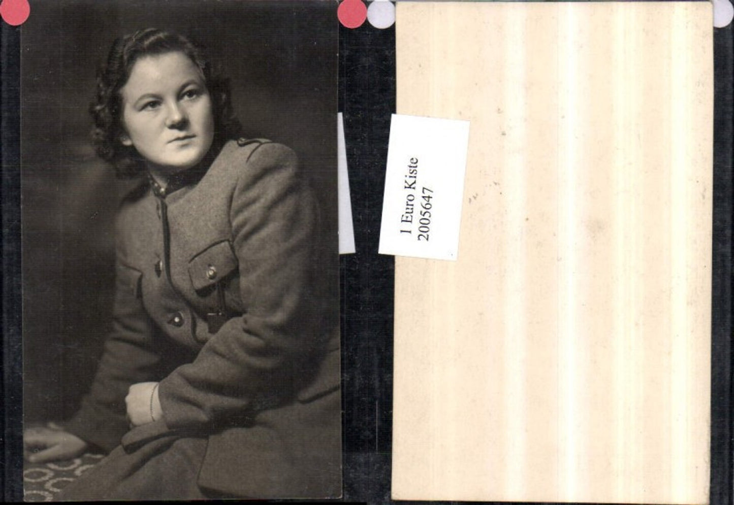 2005647,Foto AK Frau m. Mantel Portrait