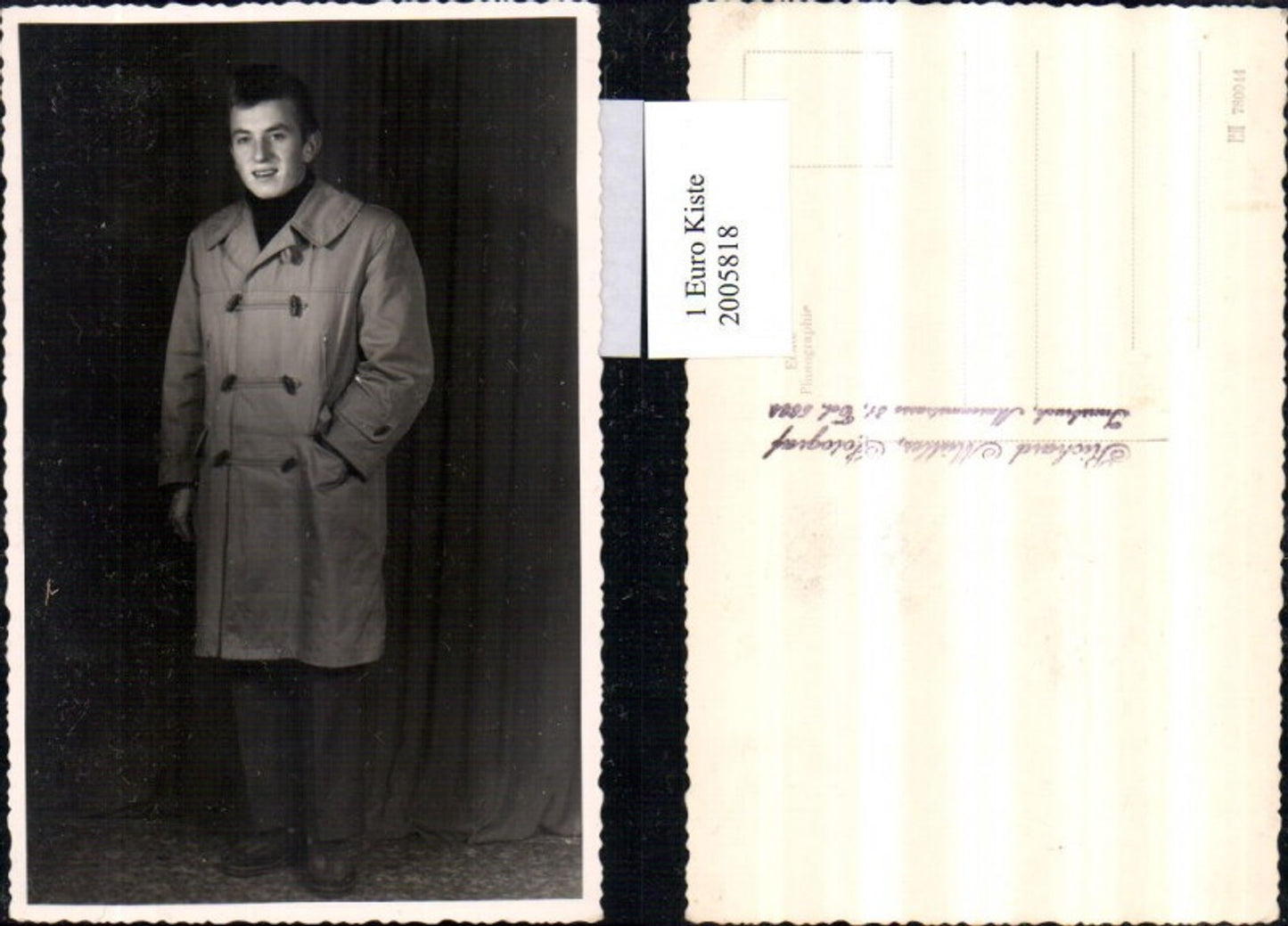 2005818,Foto AK Mann m. Mantel Ganzkörperportrait pub Richard Müller Innsbruck