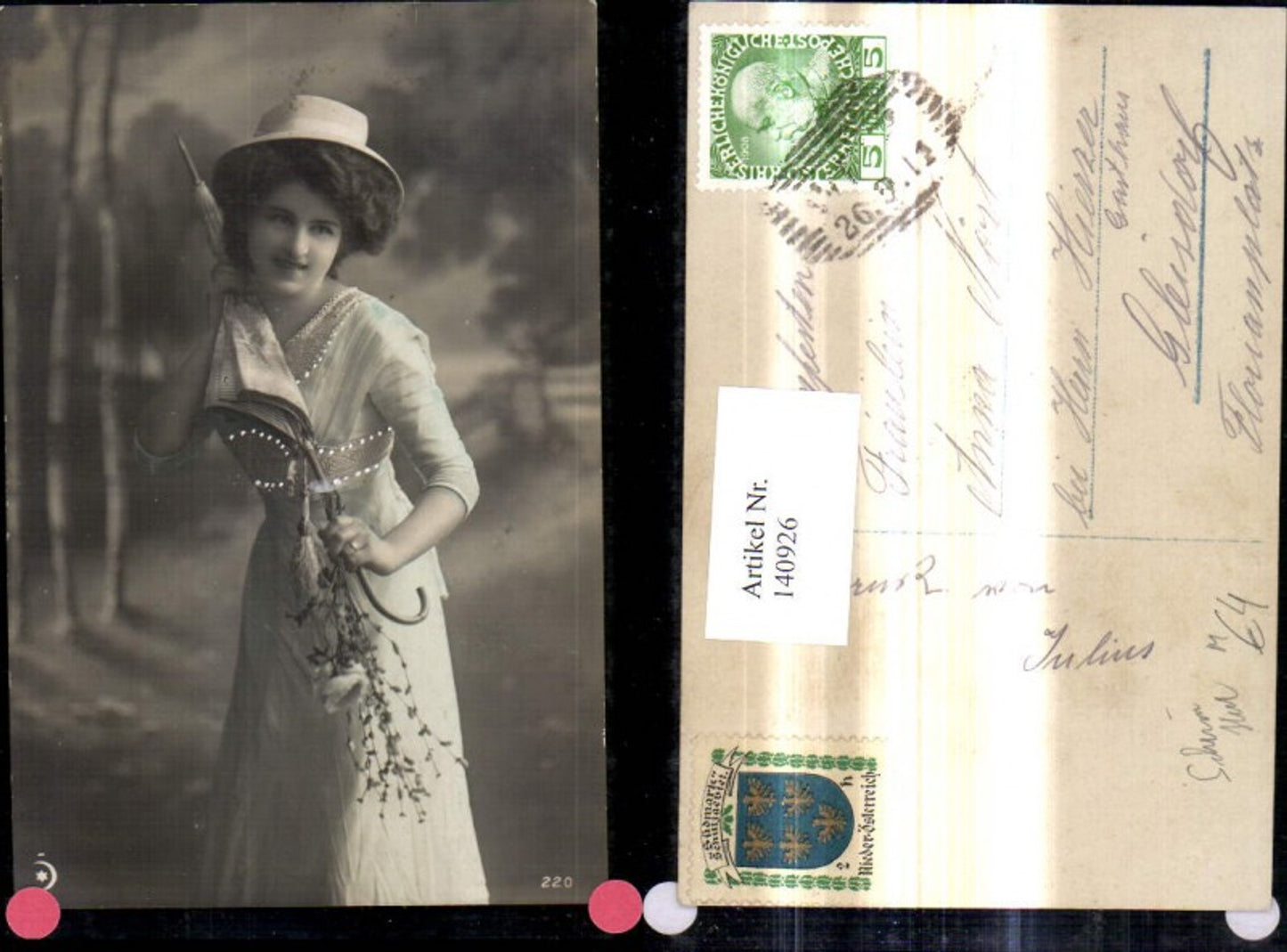 140926,Frau m. Hut Hat Kleid Schirm Blumen Blütenzweige