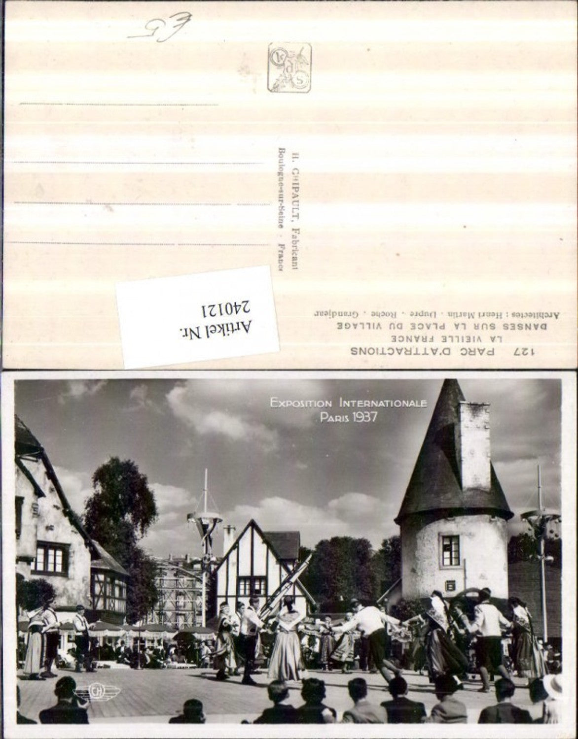 240121,Exposition Internationale Paris 1937 Parc d'Attractions la Vieille France Danses sur la place du village
