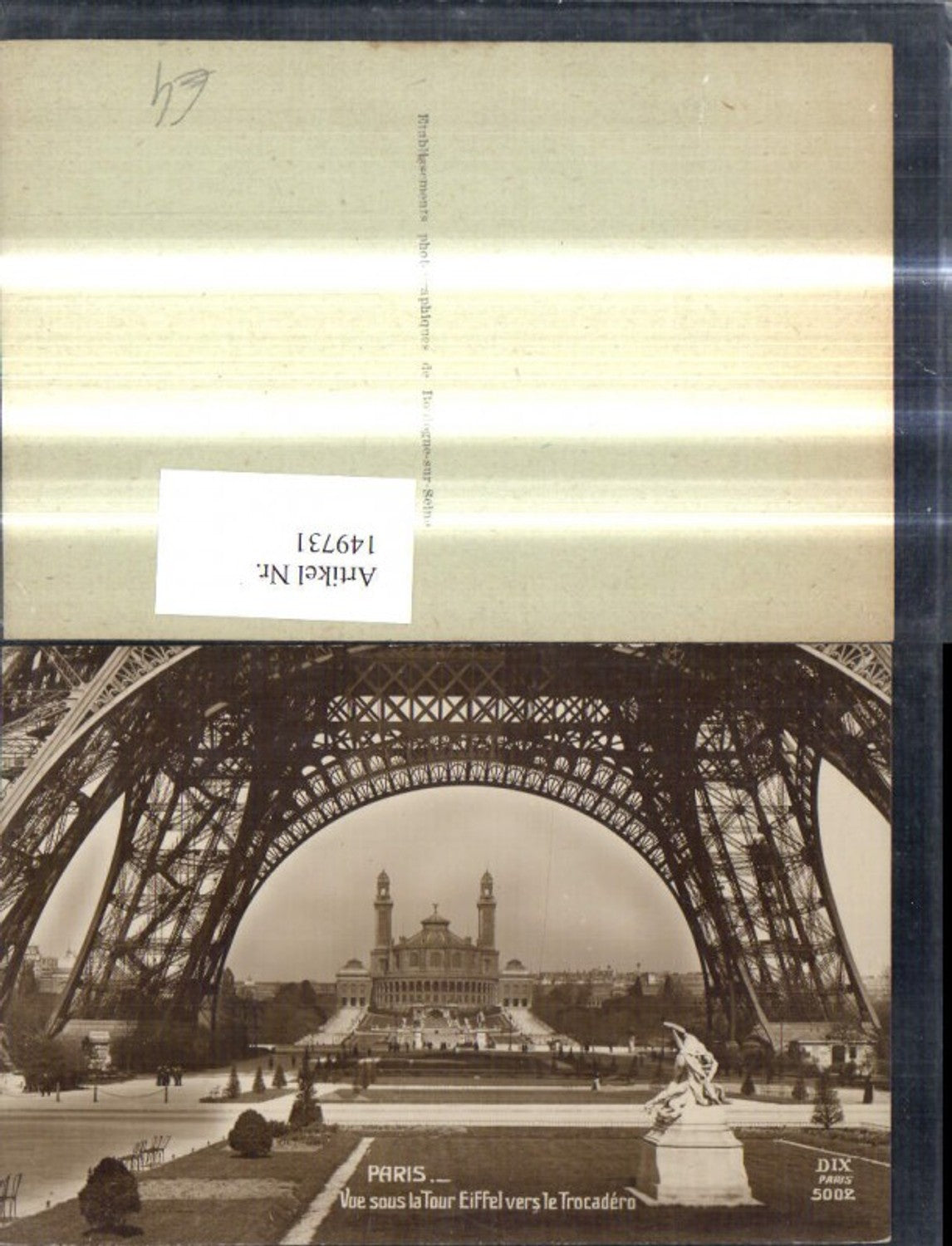 149731,Paris Vue sous la Tour Eiffel vers le Trocadero Eiffelturm