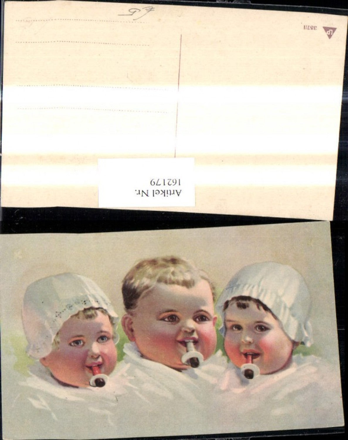 162179,Künstler Ak Drei Kinder Babies m. Schnuller Haube