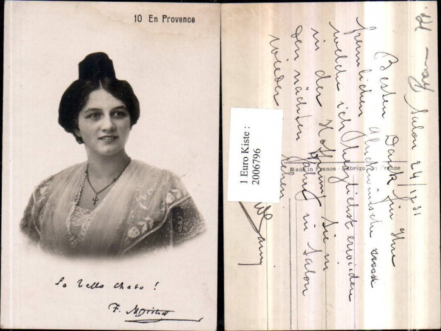 2006796,Frau m. Kette Tuch Portrait