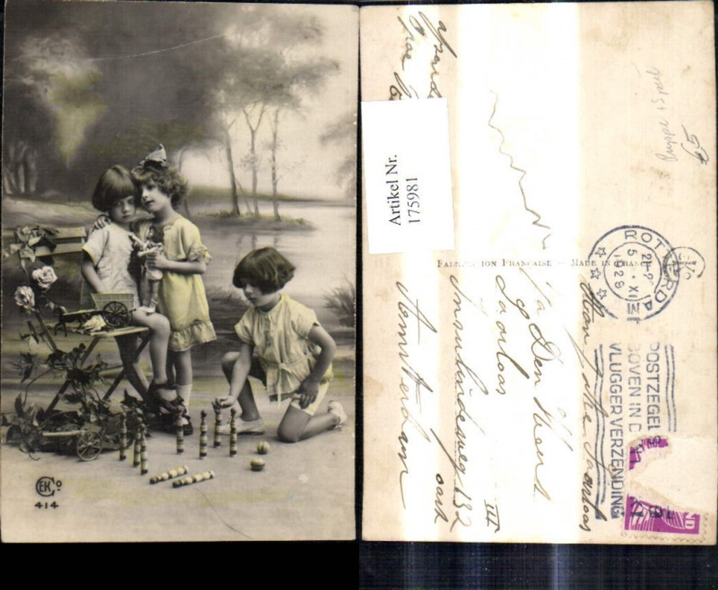 175981,Kinder m. Spielzeug Puppe Kegelfiguren Kegeln Spiel