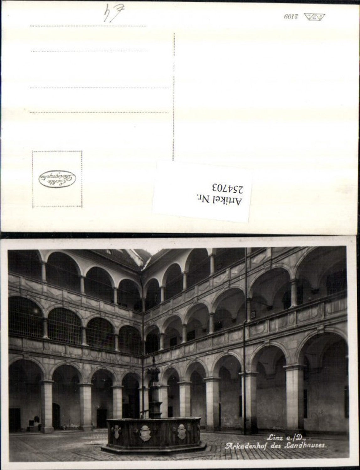 254703,Linz an d. Donau Arkadenhof des Landhauses Brunnen