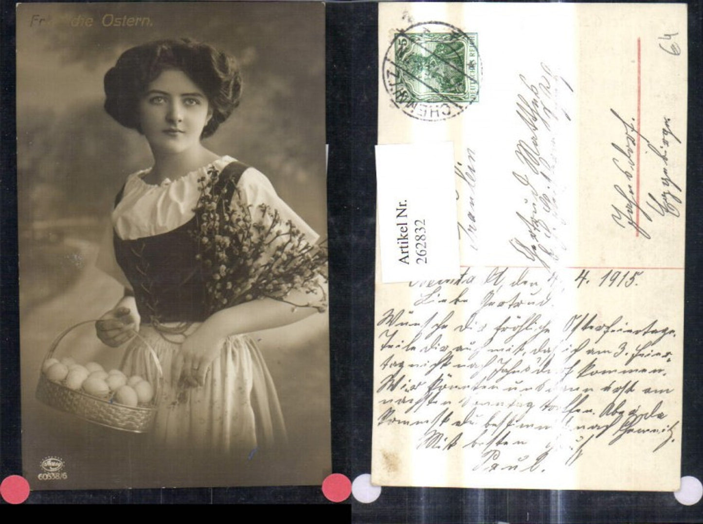 262832,Foto Ak Frau i. Tracht Dirndl Korb m. Ostereier Eier Ostern Goldschrift