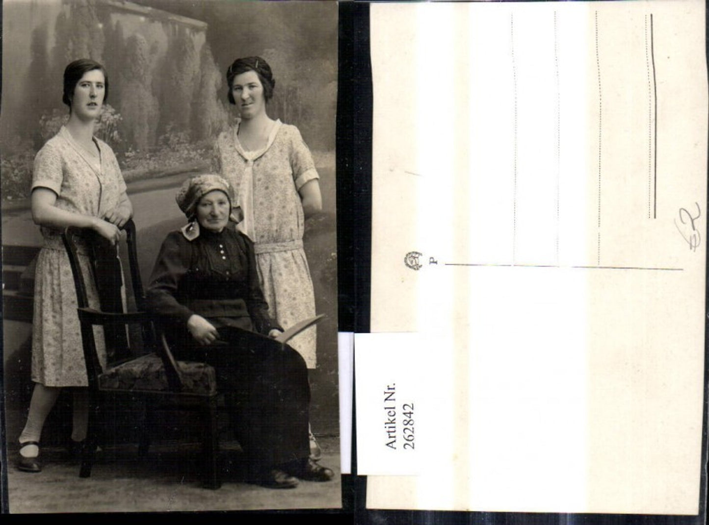 262842,Foto Ak Frauen Kopftuch Buch Lesen