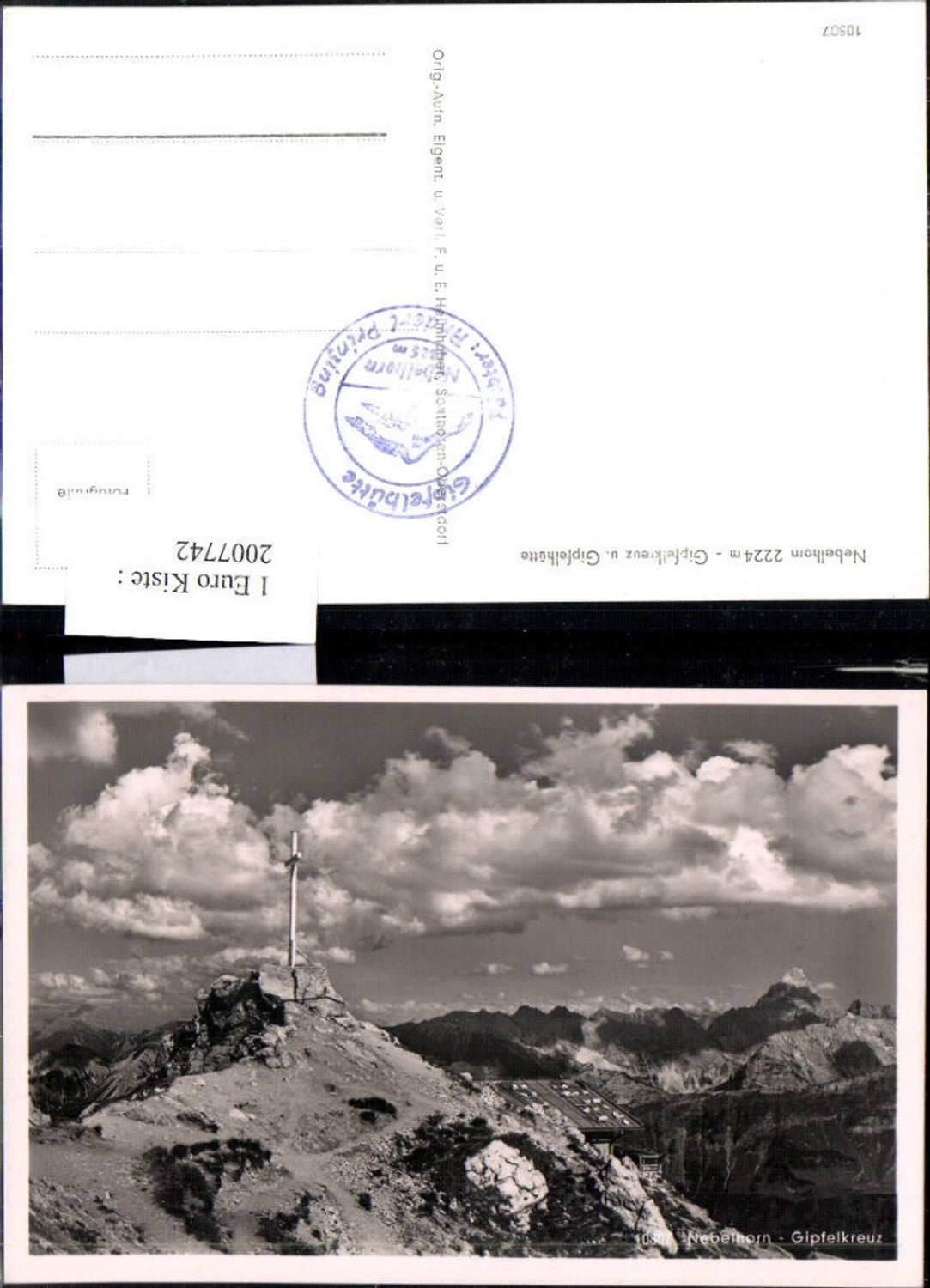 2007742,Nebelhorn Gipfelkreuz Kreuz u. Gipfelhütte Berghütte Bergkulisse