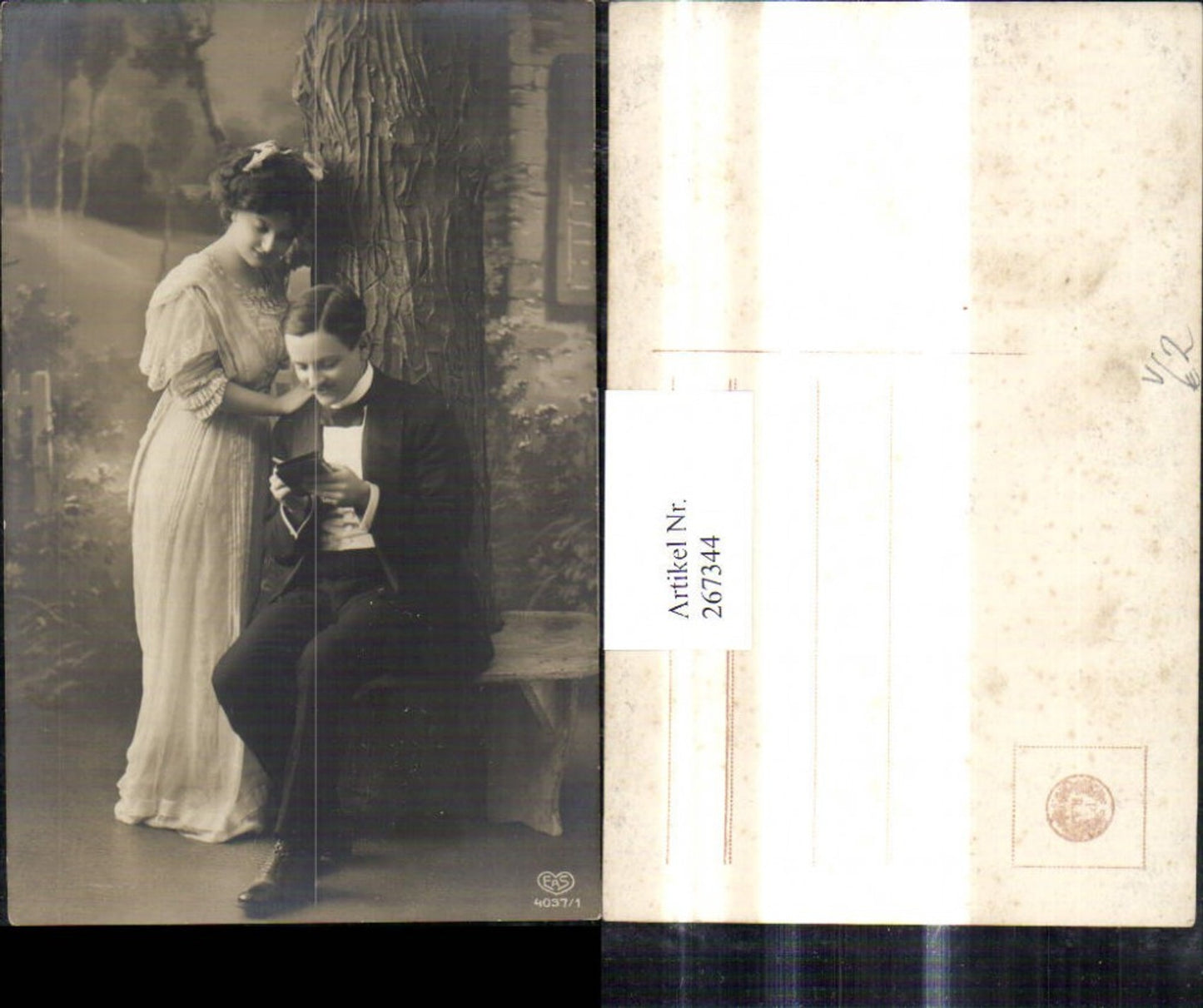 267344,Liebe Paar b. Baum Mann liest Buch Lesen pub EAS 4037/1