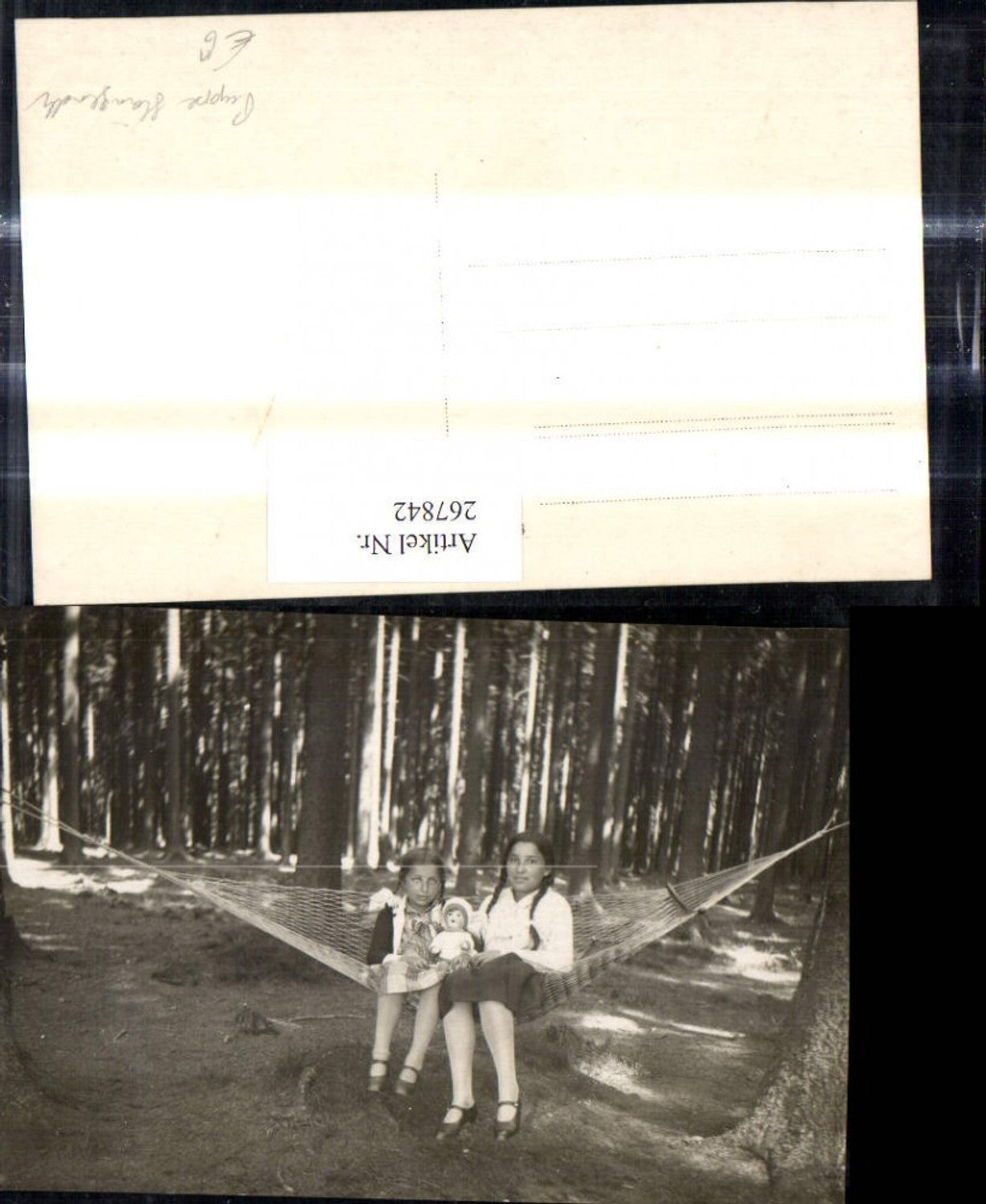 267842,Foto Ak KinderMädchen m. Spielzeug Puppe i. Hängematte Wald