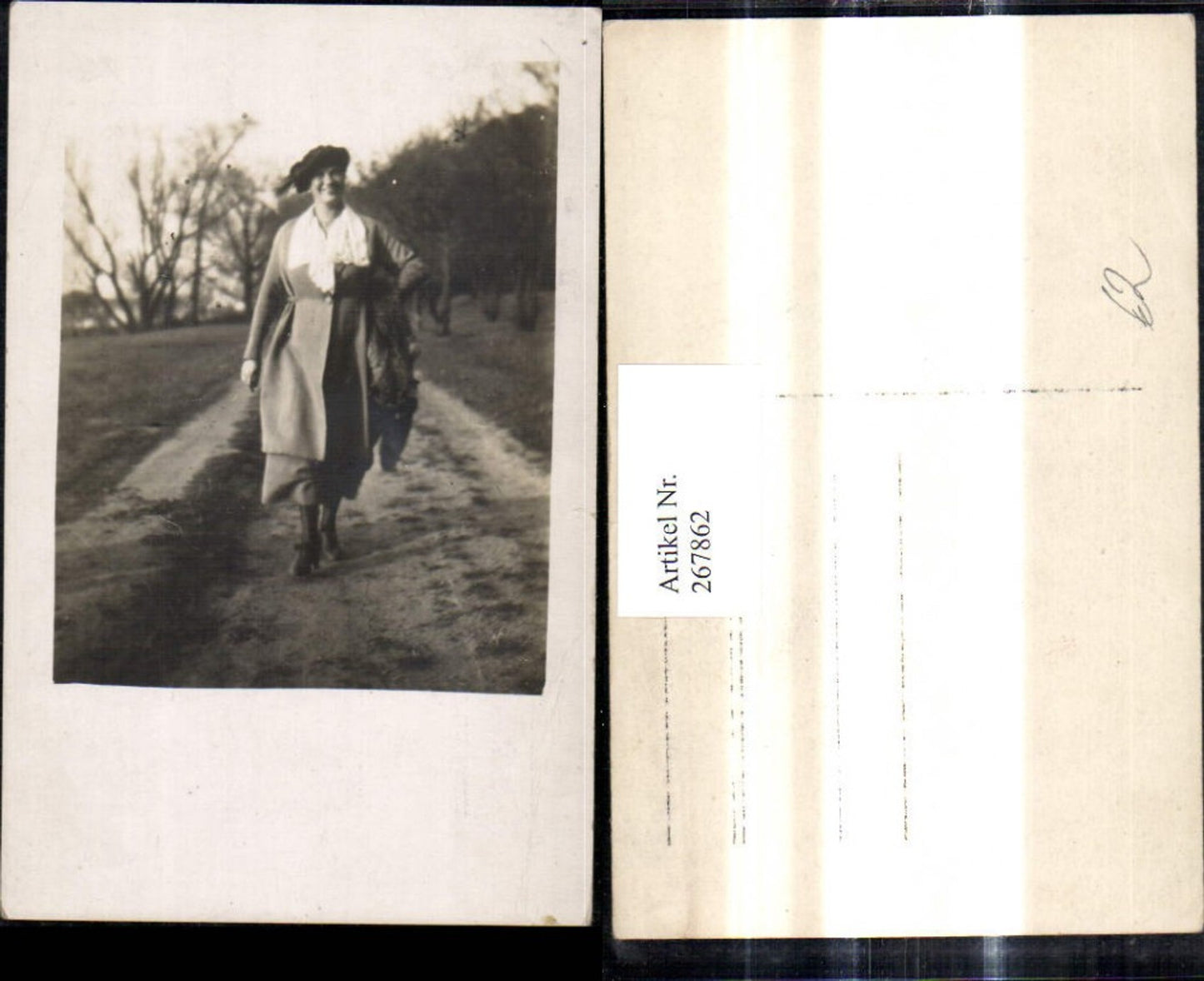 267862,Foto Ak Frau m. Hut Pelz Pelzmode