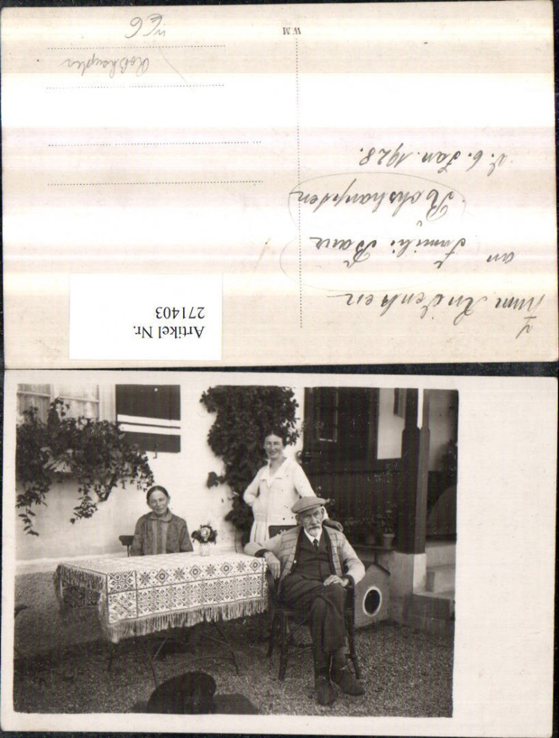 271403, Photo AK Roßhaupten, Bauer family, man with cap, women at table, 1928