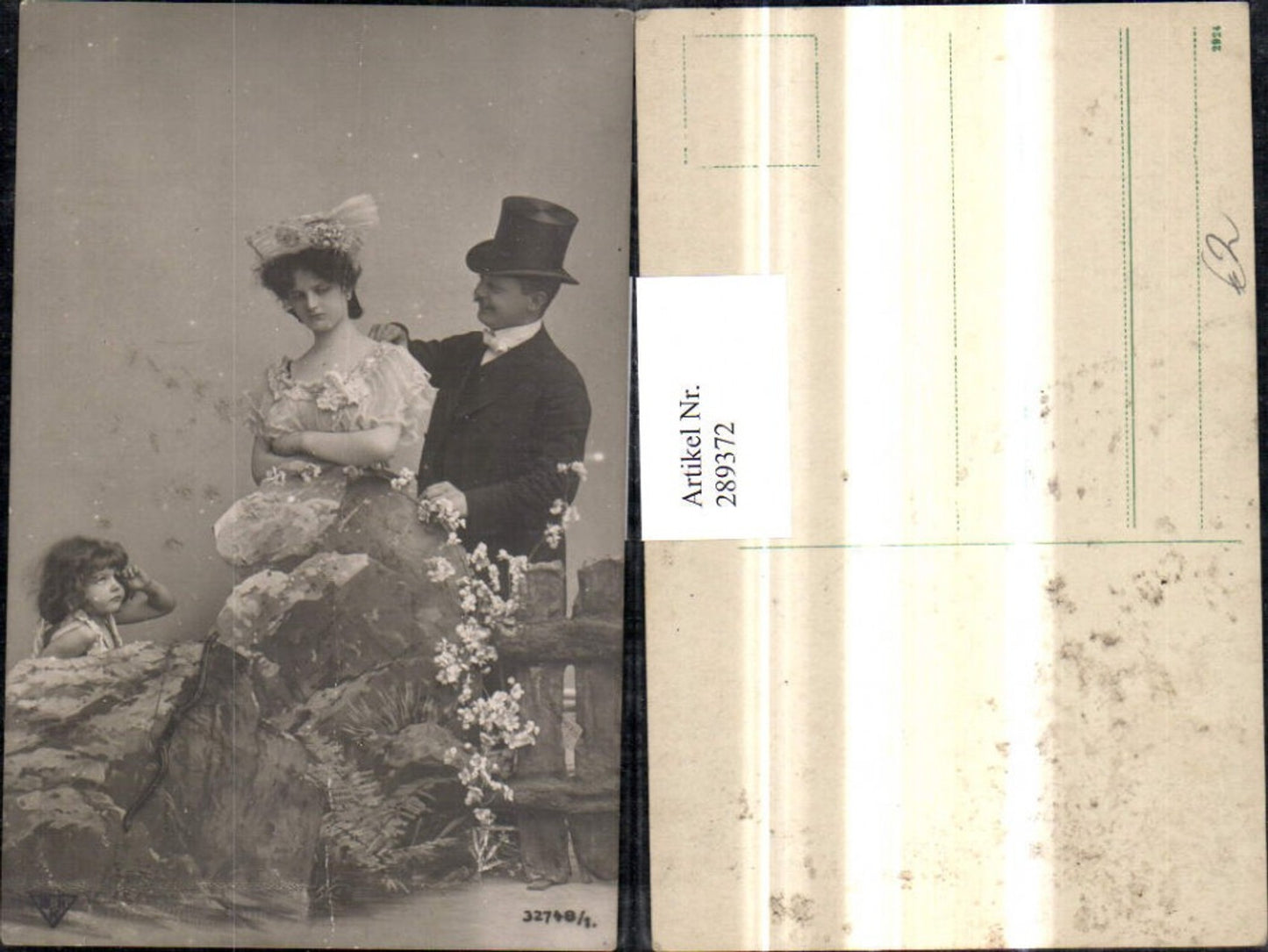 289372,Foto Ak Liebe Paar Mann Zylinderhut Hut Anzug Frau Kleid Trauriger Amor Bogen