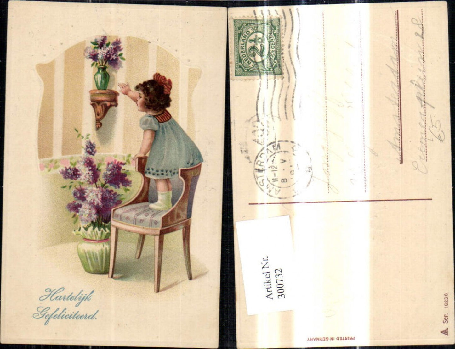 300732,Präge Litho Kind Mädchen steht a. Stuhl Sessel Blumenvase Blumen
