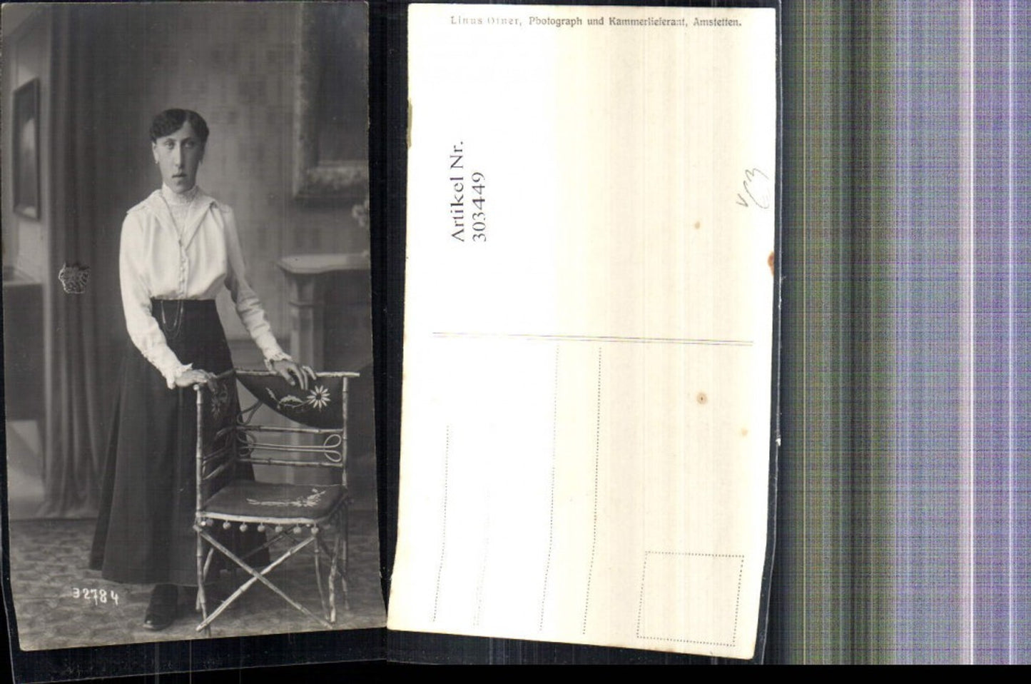 303449,Foto Ak Frau Portrait stehend b. Stuhl pub Linus Ofner Amstetten