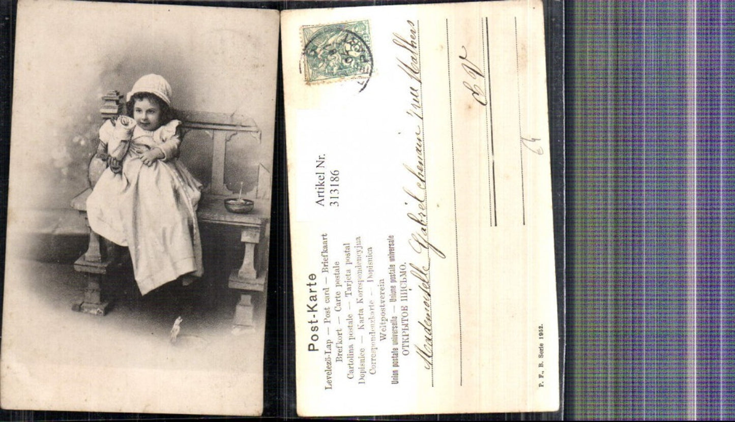 313186, Child girl with dress, bonnet, hat