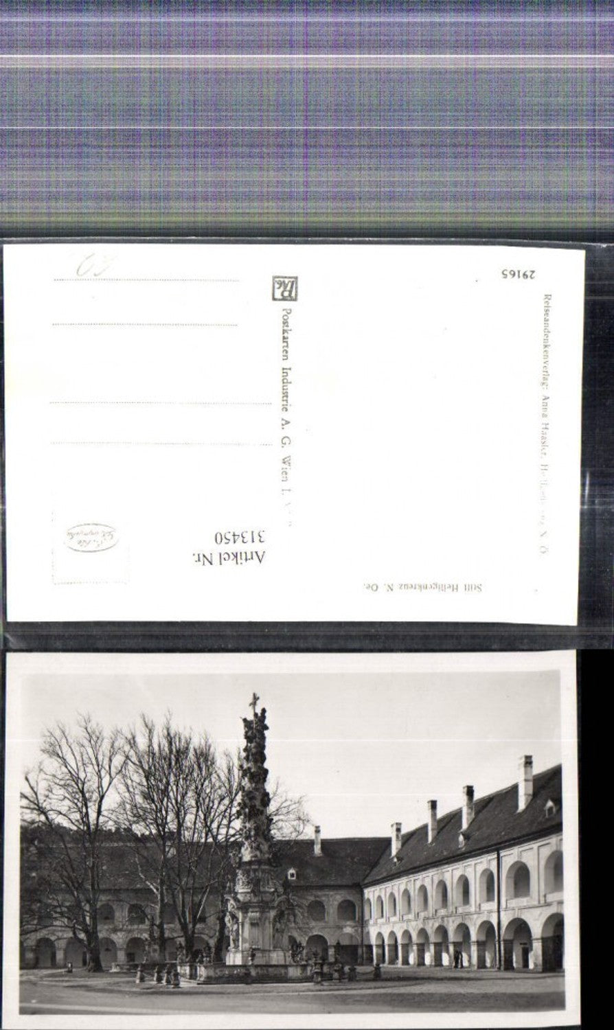 313450,Foto Ak Stift Heiligenkreuz Stiftshof Dreifaltigkeitssäule