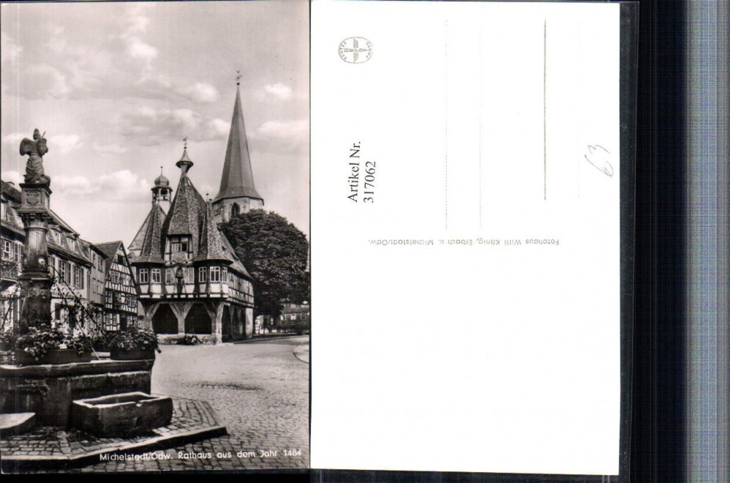 317062,Michelstadt im Odenwald Rathaus Brunnen Kirchenturm